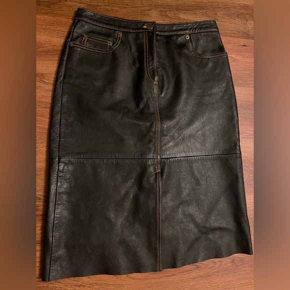 BCBGMAXZRIA 100% genuine leather skirt - Picture 1 of 10